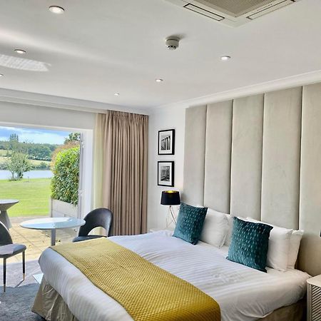 Lakeside Park Hotel & Spa Fishbourne  Экстерьер фото