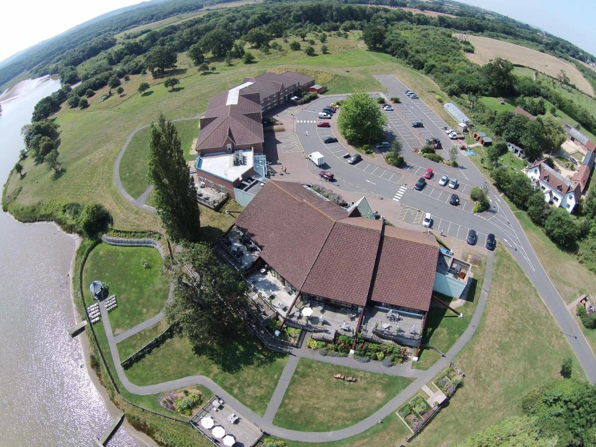 Lakeside Park Hotel & Spa Fishbourne  Экстерьер фото