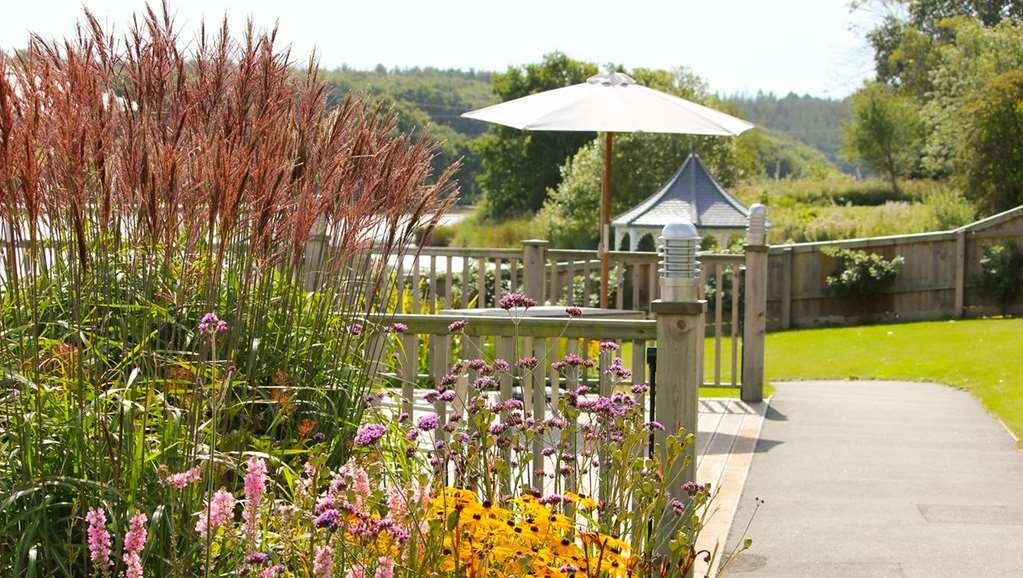 Lakeside Park Hotel & Spa Fishbourne  Экстерьер фото